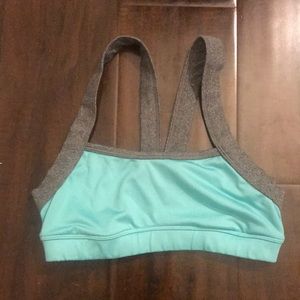 sports bra
